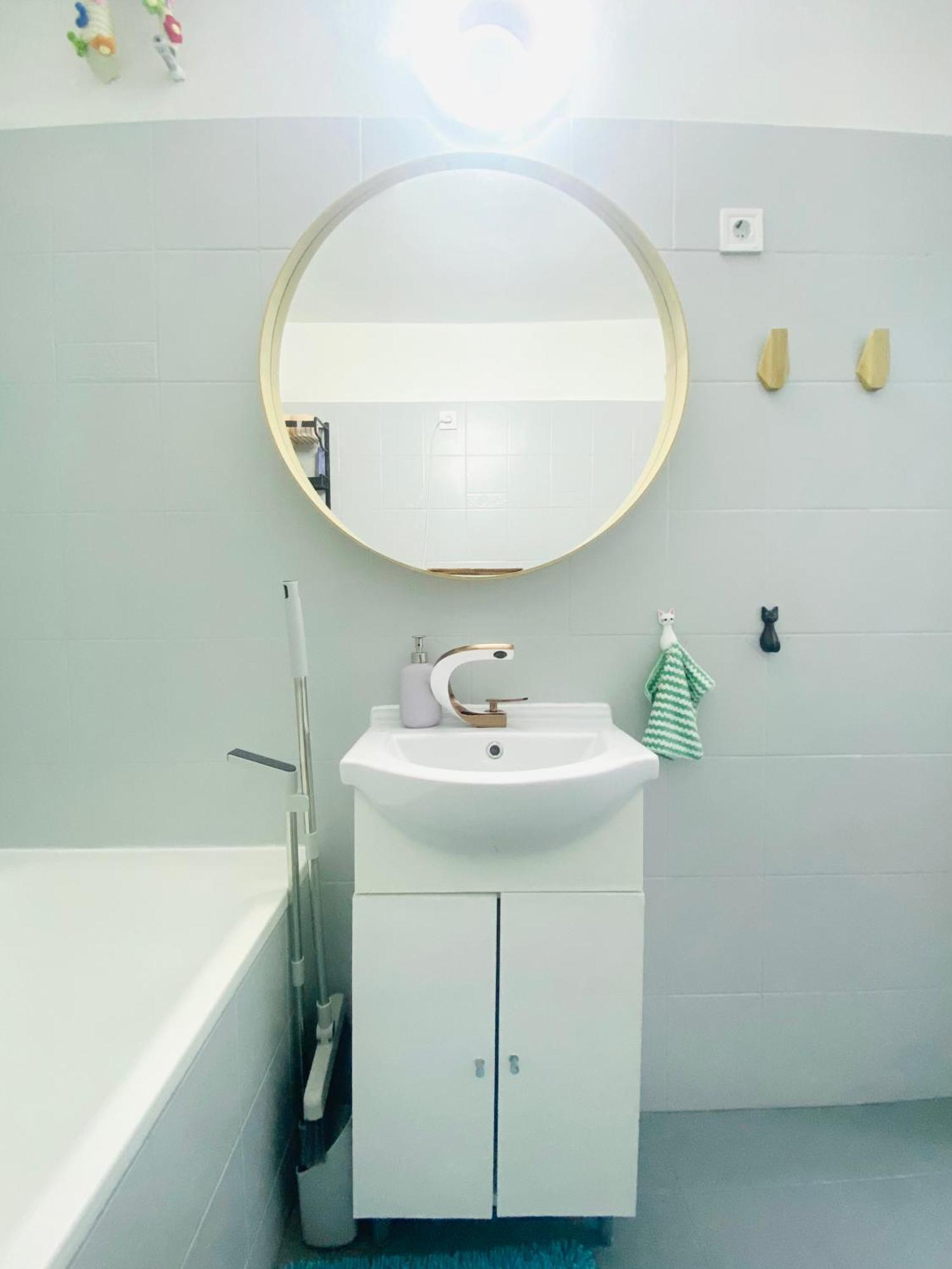 Sweet Spot-ac, Near Metro, Free Wifi, Centre דירה *